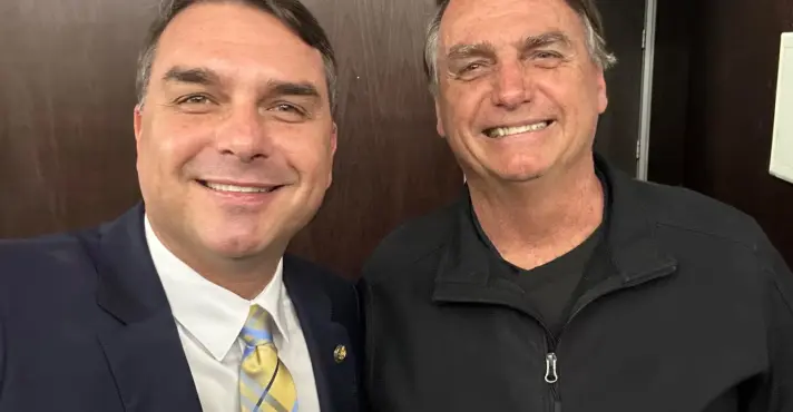 Flavio Bolsonaro 45
